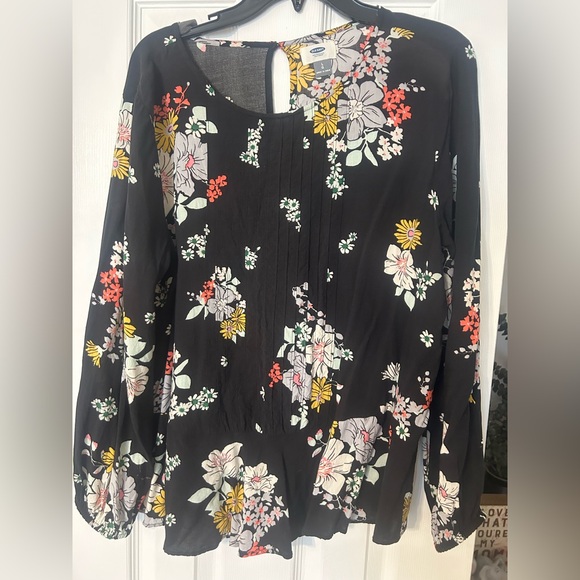 Old Navy Black Floral top with flowers - Picture 1 of 4
